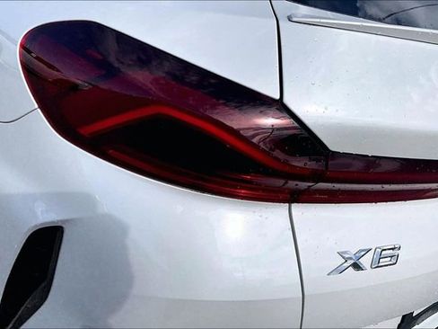 Used 2023 BMW X6 xDrive40i w/ M Sport Package image 30