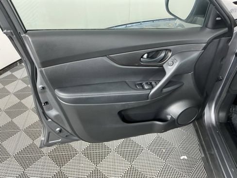 Used 2020 Nissan Rogue S image 8