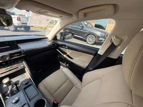 Used 2019 Lexus IS 300 w/ Premium Package RWD image 88