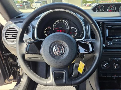 Used 2013 Volkswagen Beetle 2.0T FWD image 20