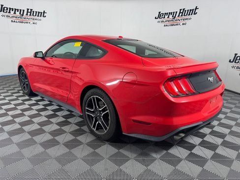 Used 2018 Ford Mustang Premium RWD image 9