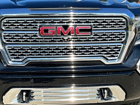 Used 2019 GMC Sierra 1500 Denali w/ Denali Ultimate Package image 12