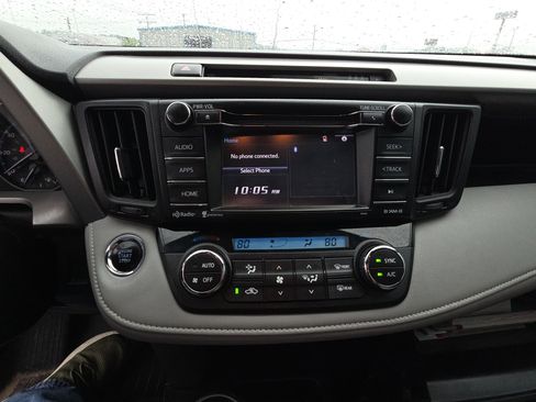 Used 2018 Toyota RAV4 Adventure AWD/4WD image 10
