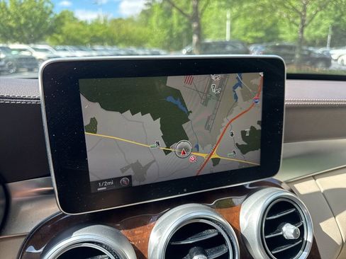 Used 2016 Mercedes-Benz C 300 4MATIC Sedan image 4