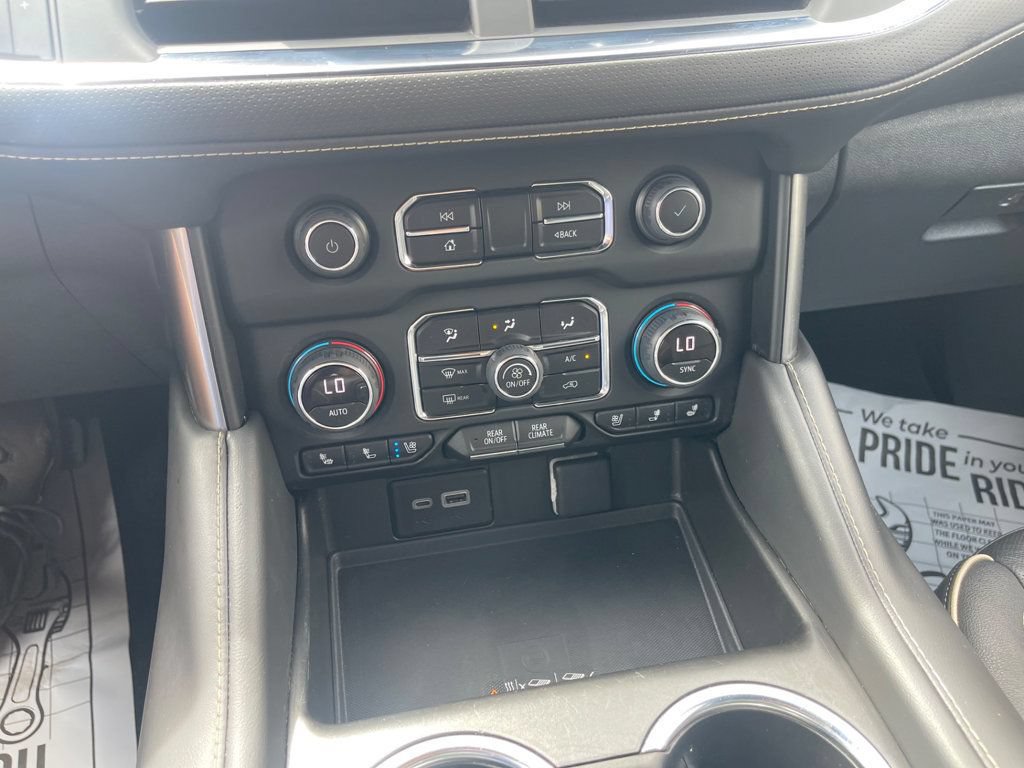 Used 2023 Chevrolet Suburban Premier AWD/4WD image 19