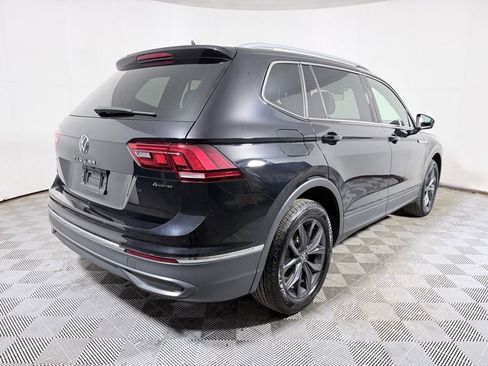 Used 2022 Volkswagen Tiguan SE AWD/4WD image 7
