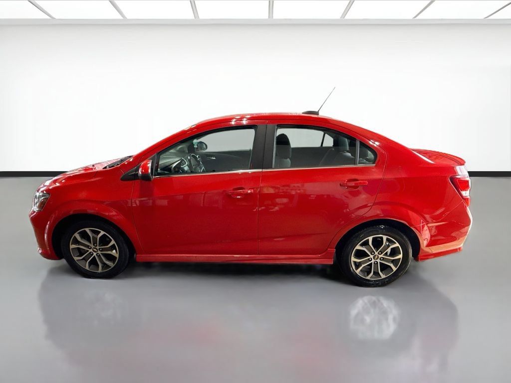 Used 2017 Chevrolet Sonic LT w/ RS Package FWD image 8