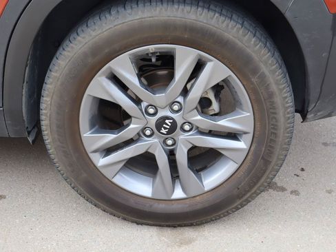 Used 2021 Kia Seltos S FWD image 25