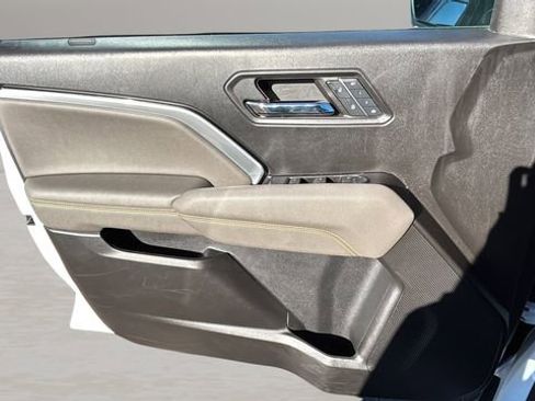 Used 2024 Chevrolet Colorado ZR2 w/ ZR2 Bison Edition image 17