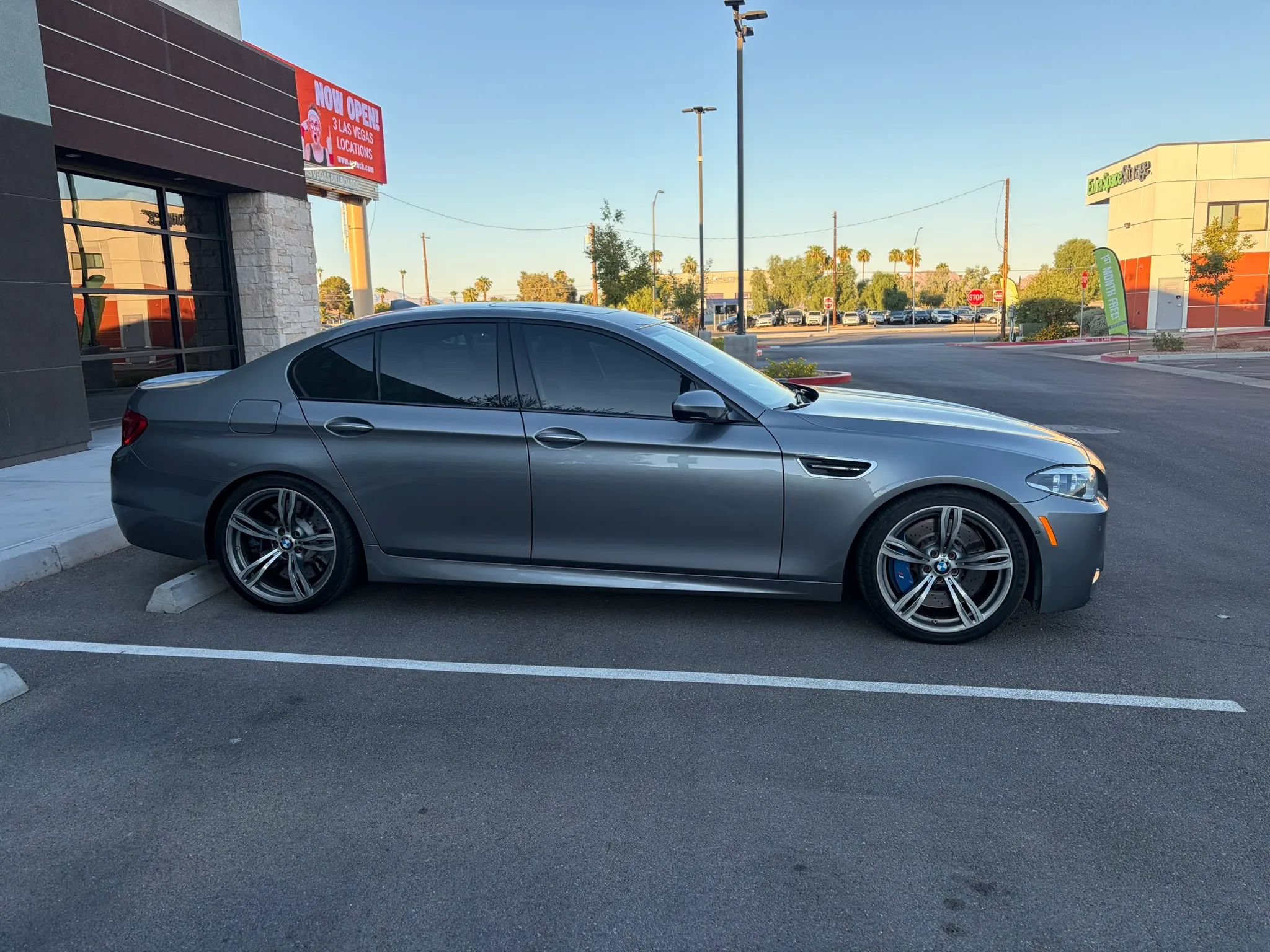 Used 2014 BMW M5 RWD image 7