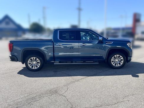 Used 2024 GMC Sierra 1500 Denali w/ Technology Package AWD/4WD image 14