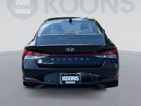 Used 2023 Hyundai Elantra SEL FWD image 15