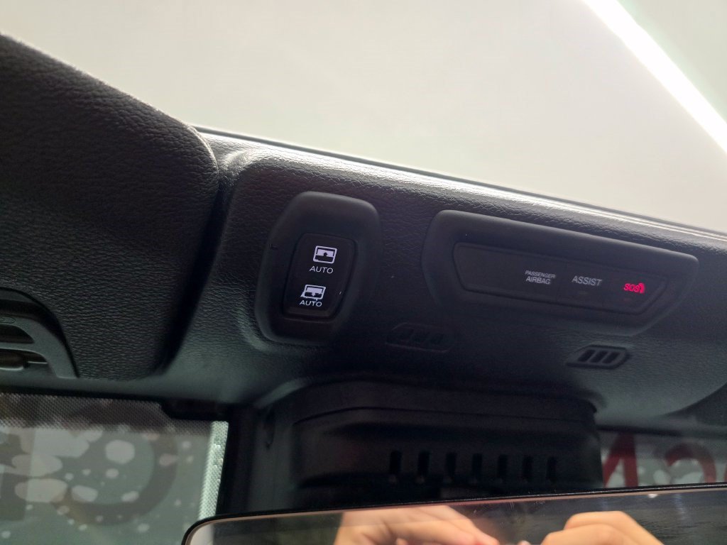 Used 2021 Jeep Wrangler Unlimited Sahara AWD/4WD image 33
