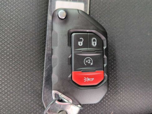 Used 2020 Jeep Wrangler Unlimited Sport S AWD/4WD image 33