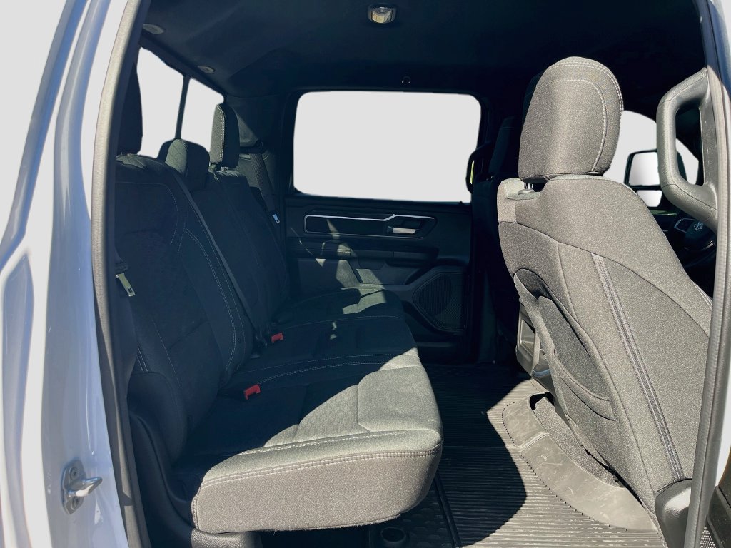 Used 2025 RAM 1500 4x4 Crew Cab image 26