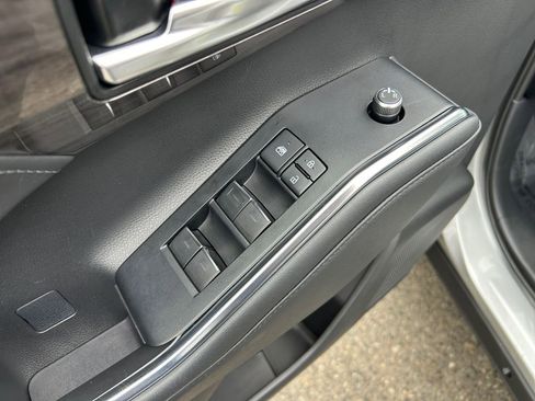 Used 2022 Toyota Highlander Platinum image 23