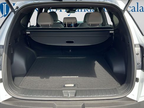Certified 2025 Hyundai Tucson Limited AWD/4WD image 10