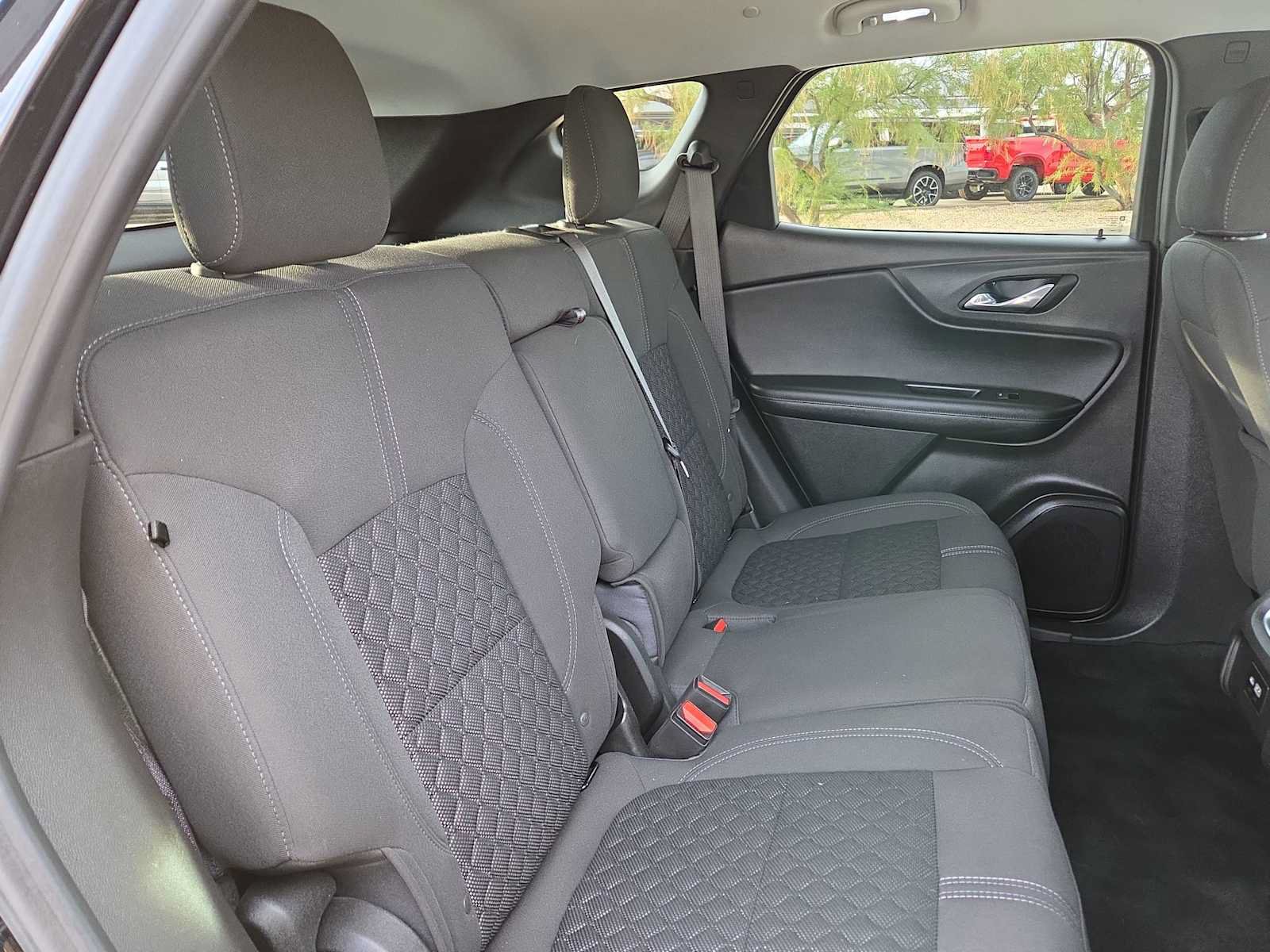 Used 2020 Chevrolet Blazer LT FWD image 17