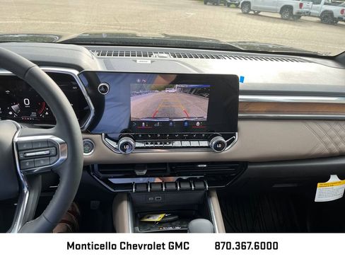New 2026 GMC Canyon Denali w/ LPO, Black Badging Package image 19