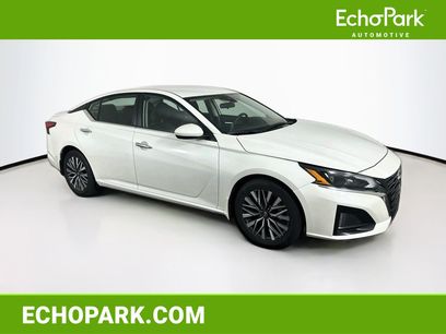Used 2023 Nissan Altima 2.5 SV