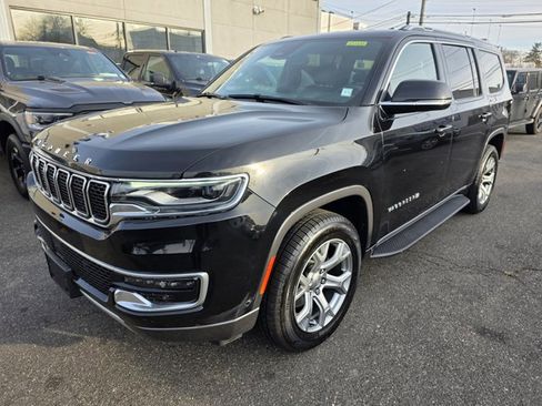 Used 2022 Jeep Wagoneer Series II image 2