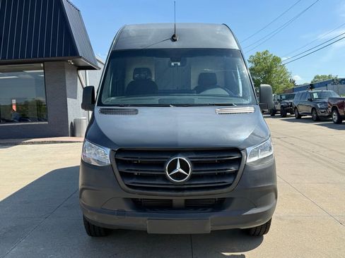 Used 2019 Mercedes-Benz Sprinter 144 image 22