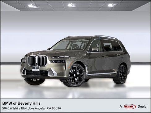Used 2025 BMW X7 xDrive40i AWD/4WD image 1