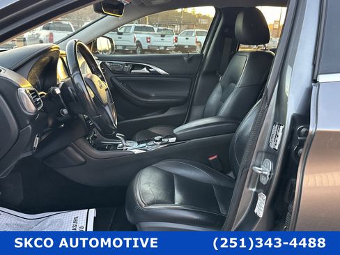 Used 2017 INFINITI QX30 AWD image 11