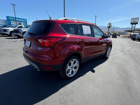Used 2019 Ford Escape Titanium FWD image 3