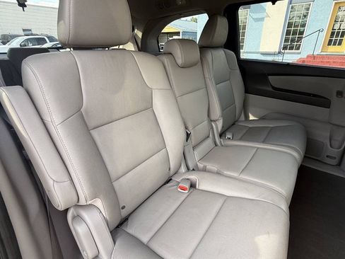 Used 2015 Honda Odyssey EX-L image 27