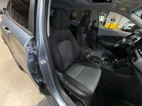 Used 2019 Hyundai Kona SEL w/ SEL Tech Package 02 image 16