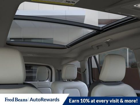 New 2026 Lincoln Aviator AWD image 24