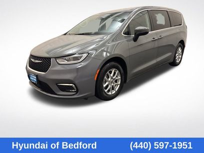 Used 2023 Chrysler Pacifica Touring-L