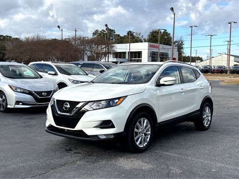 Used 2022 Nissan Rogue Sport SV image 3