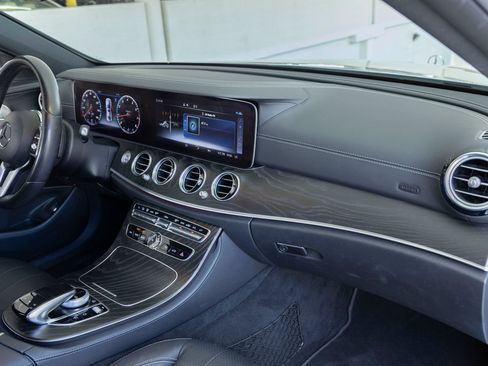 Used 2019 Mercedes-Benz E 300 image 29