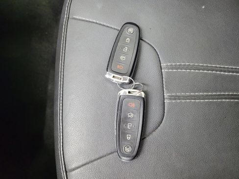 Used 2014 Ford Focus Titanium FWD image 32