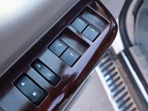 Used 2009 Ford F350 Lariat image 27