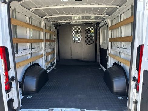 Used 2025 RAM ProMaster 2500 w/ U-Haul Equipment Group FWD image 17