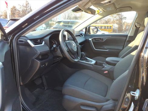 Used 2023 Toyota RAV4 LE image 20