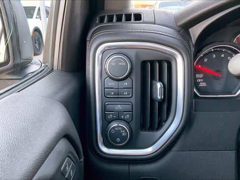 Used 2020 Chevrolet Silverado 1500 LT w/ Texas Edition AWD/4WD image 32