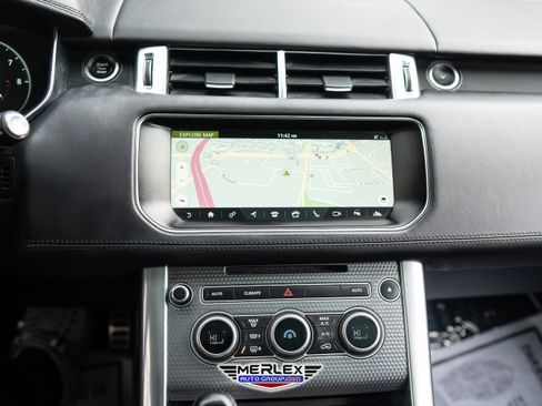 Used 2017 Land Rover Range Rover Sport SVR image 32
