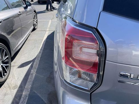 Used 2017 Subaru Forester 2.5i Premium image 17