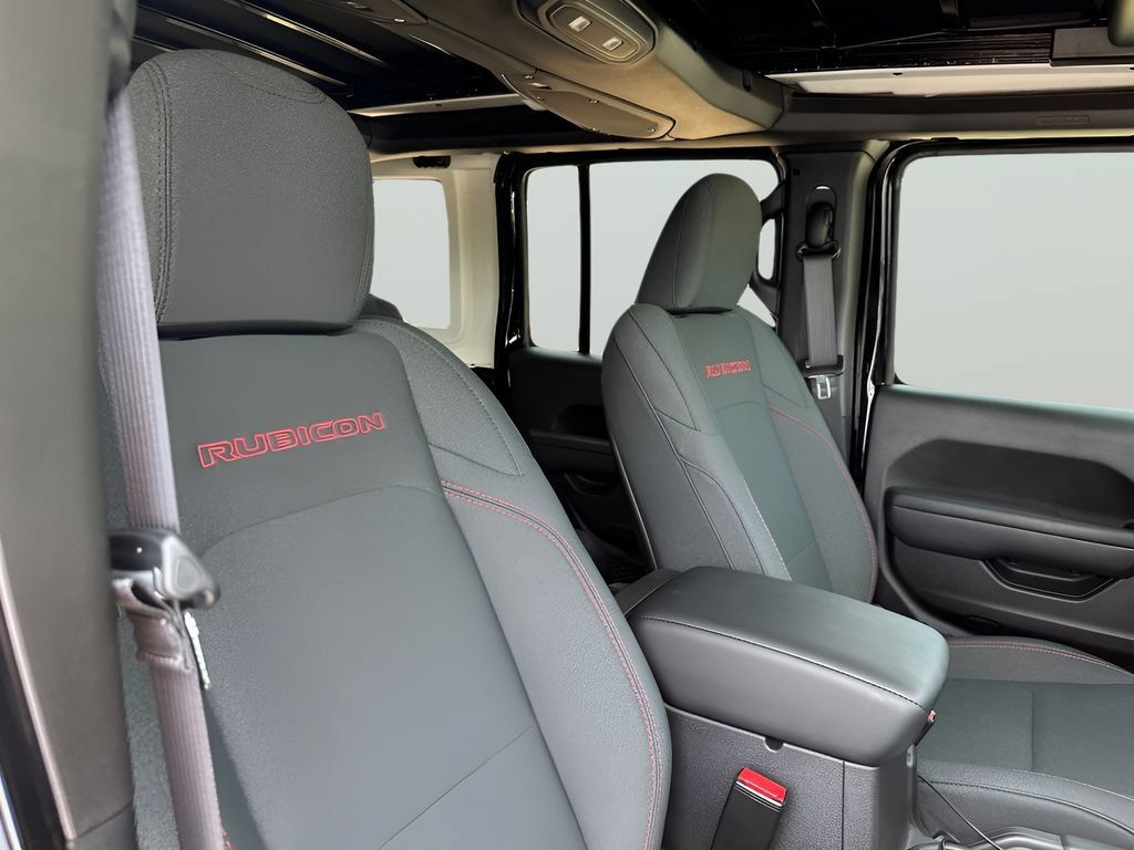 New 2025 Jeep Wrangler Unlimited Rubicon w/ Safety Group AWD/4WD image 40