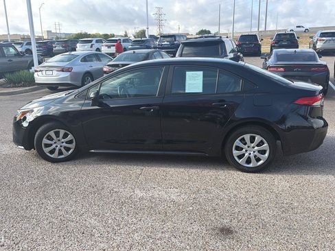 Used 2025 Toyota Corolla LE FWD image 6