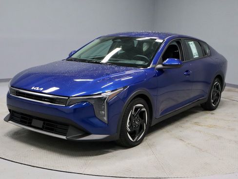 Used 2025 Kia K4 EX image 8