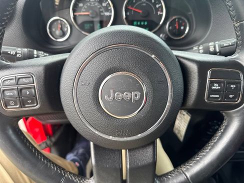 Used 2017 Jeep Wrangler Sport AWD/4WD image 11
