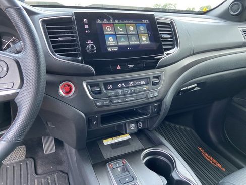 Used 2023 Honda Passport TrailSport image 28
