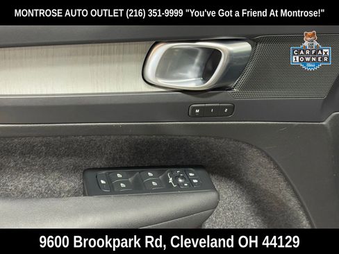 Used 2023 Volvo XC40 B5 Core image 13