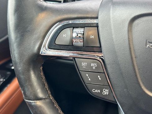 Used 2019 Lincoln Navigator Reserve AWD/4WD image 21