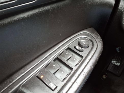 Used 2015 Chevrolet Traverse LT w/ Style and Technology Package image 26